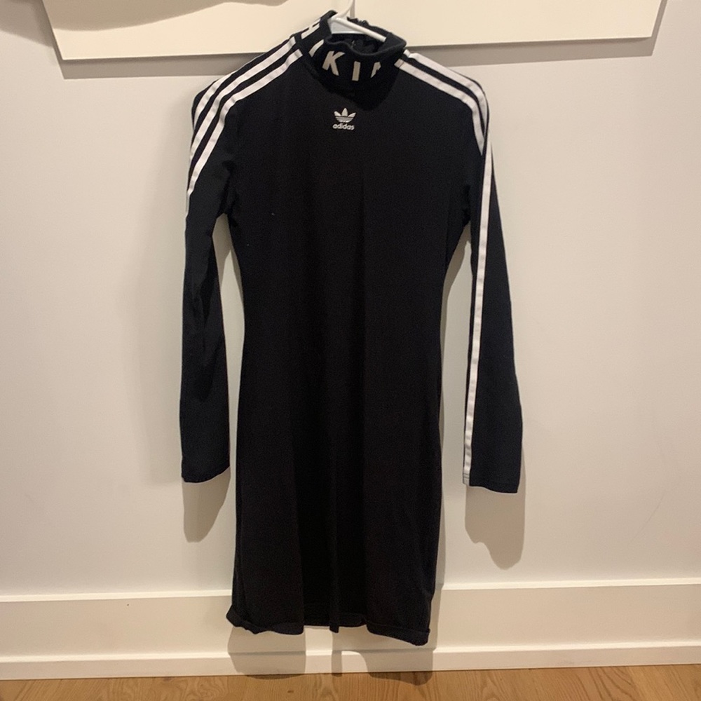 Adidas body con dress
